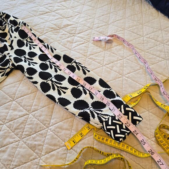 Talbots Band Collar Popover Blouse Women's L Black Cream Career Summer Party - Picture 9 of 10